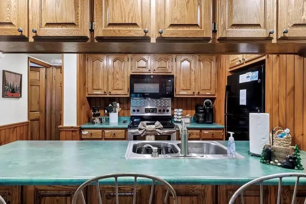 Beary Peaceful Smokies Retreat: Hot-Tub & Pools Villa Пиджен Фордж Екстериор снимка