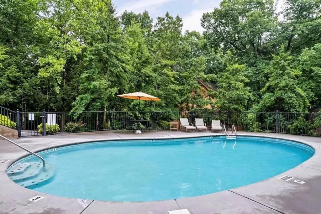 Beary Peaceful Smokies Retreat: Hot-Tub & Pools Villa Пиджен Фордж Екстериор снимка