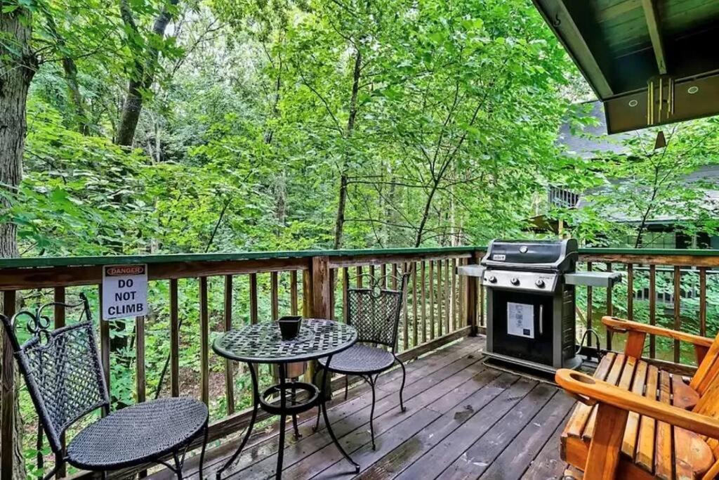 Beary Peaceful Smokies Retreat: Hot-Tub & Pools Villa Пиджен Фордж Екстериор снимка