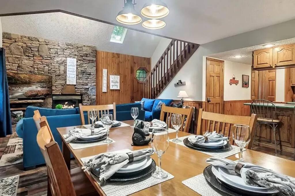 Beary Peaceful Smokies Retreat: Hot-Tub & Pools Villa Пиджен Фордж Екстериор снимка