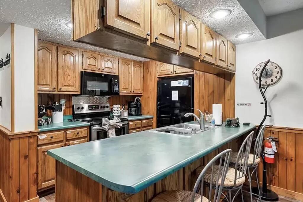 Beary Peaceful Smokies Retreat: Hot-Tub & Pools Villa Пиджен Фордж Екстериор снимка